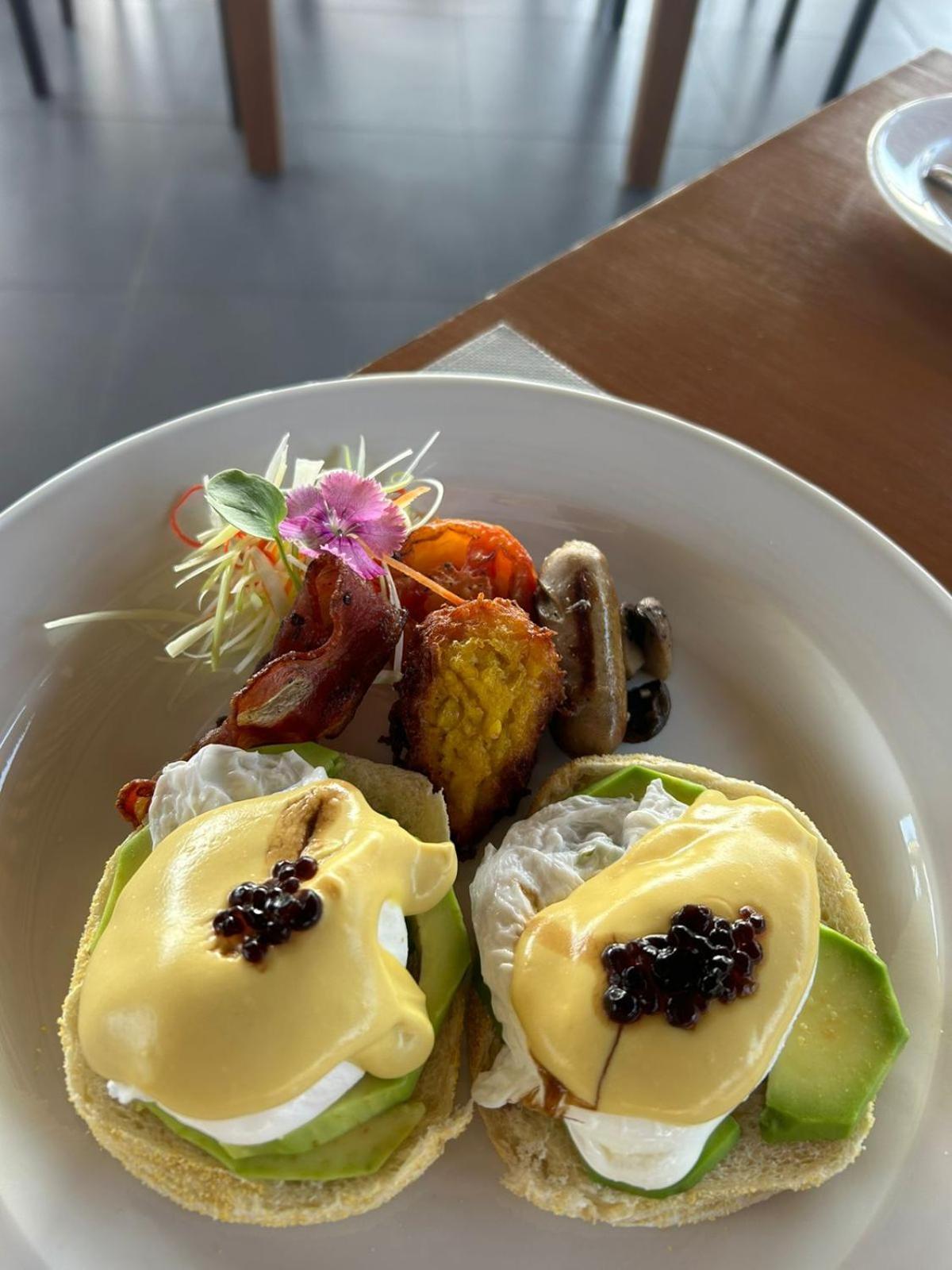 Tapa Agung View Hotel Menanga Екстериор снимка