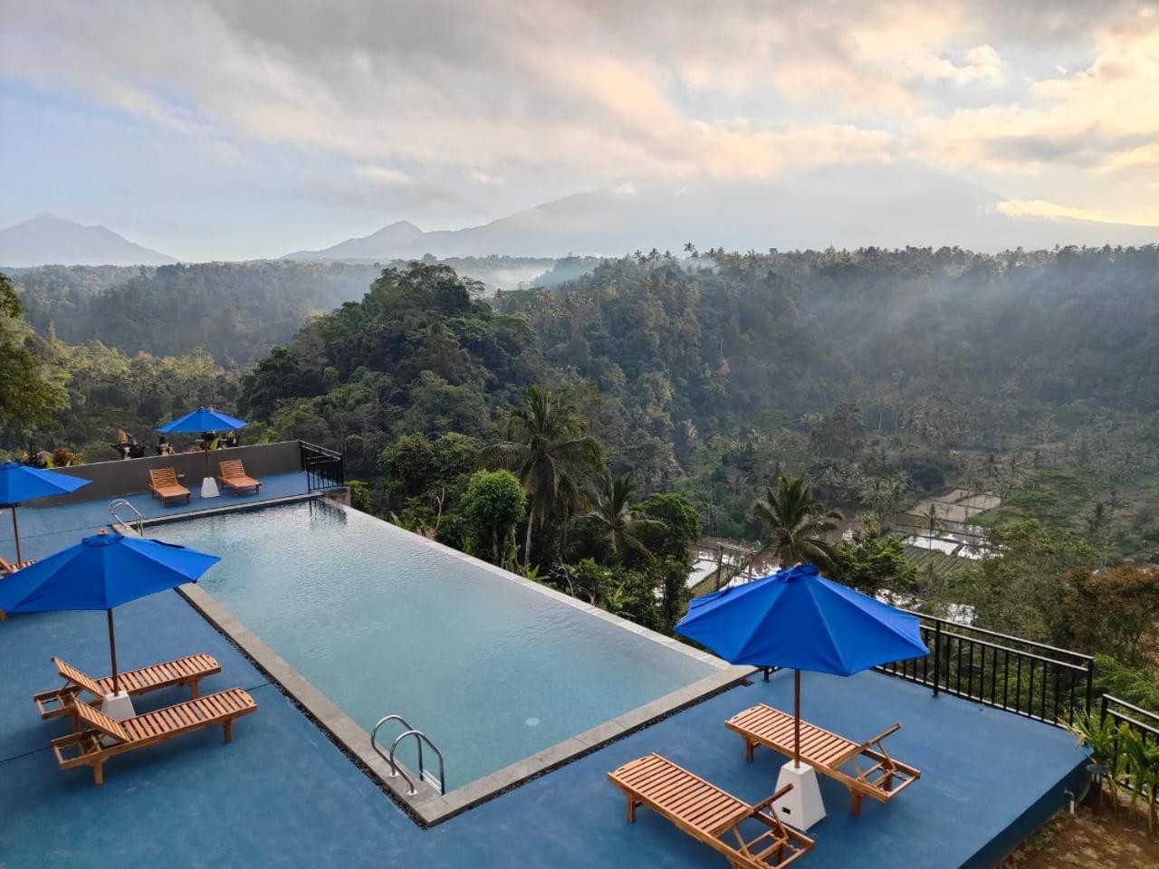 Tapa Agung View Hotel Menanga Екстериор снимка