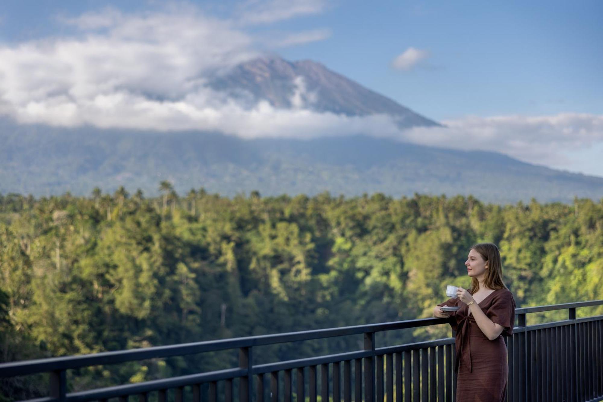Tapa Agung View Hotel Menanga Екстериор снимка
